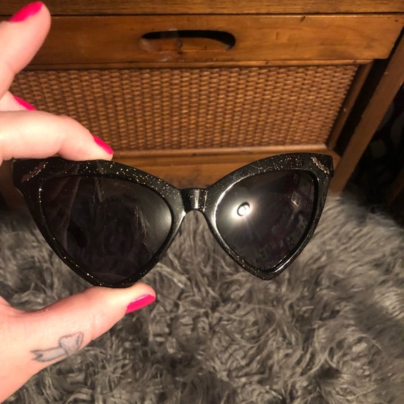 Killstar Bat an Eye Black Gothic Sunglasses Sunglasses KILLSTAR - Bat An Eye - GLITTER - KSRA003346  main image 3